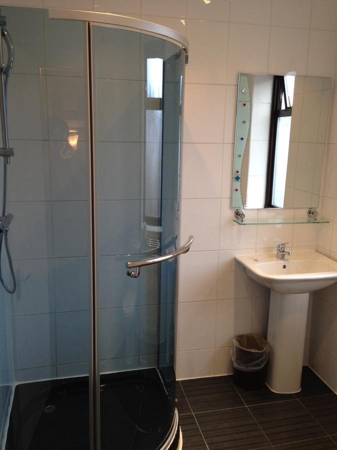 Rossmore Hotel Ilford Dış mekan fotoğraf