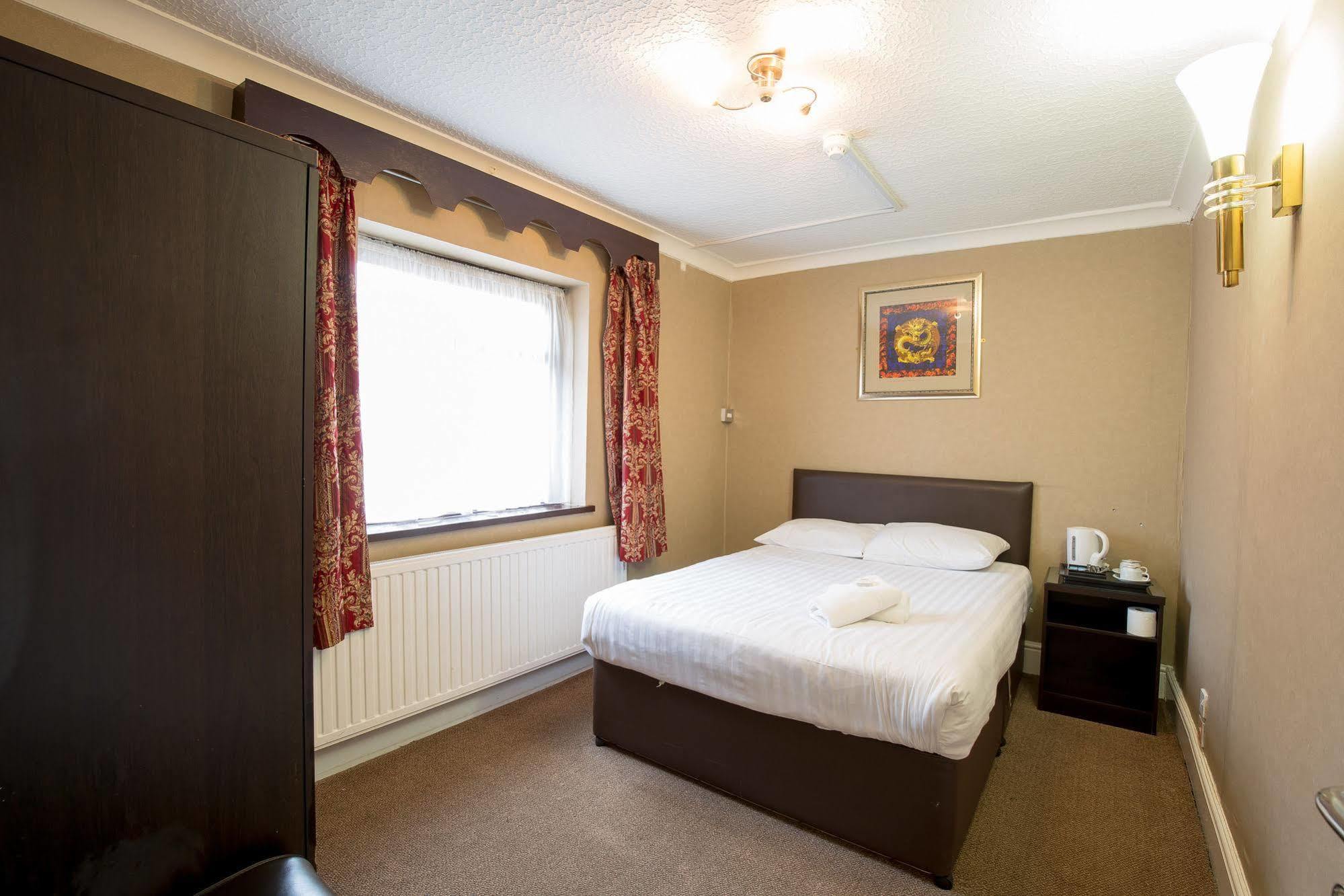 Rossmore Hotel Ilford Dış mekan fotoğraf