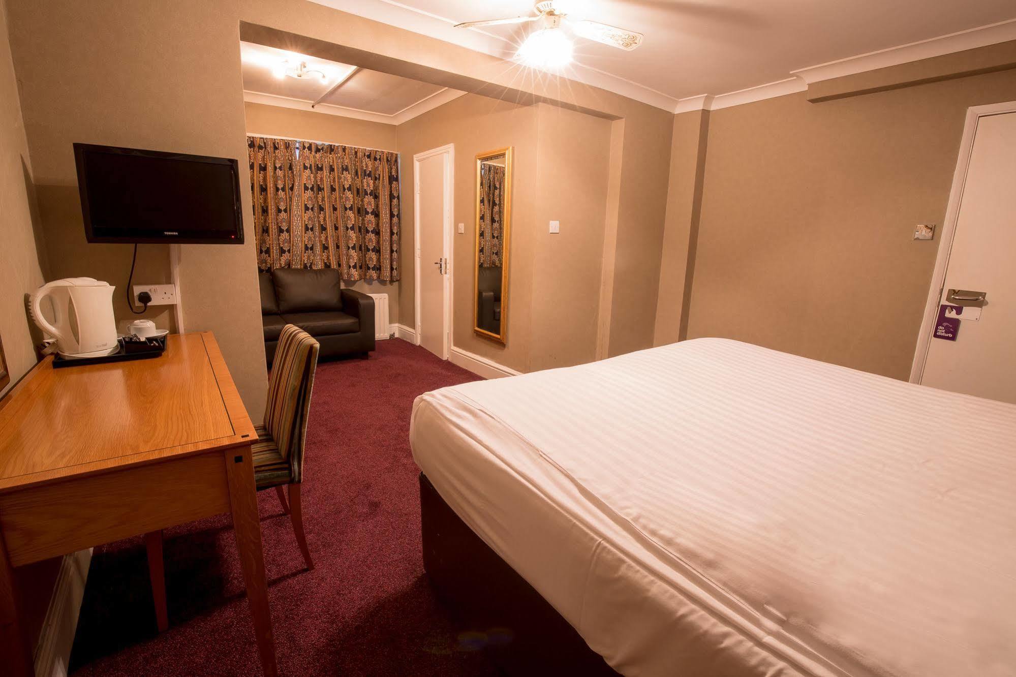 Rossmore Hotel Ilford Dış mekan fotoğraf