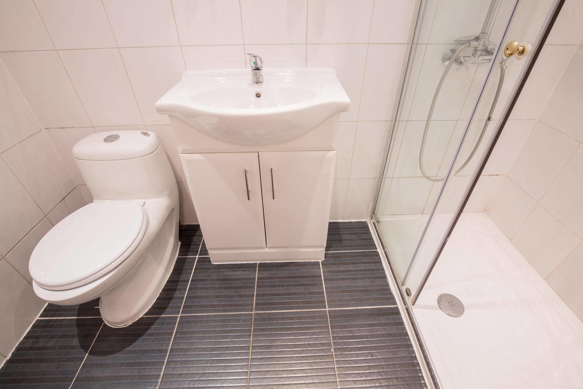 Rossmore Hotel Ilford Dış mekan fotoğraf
