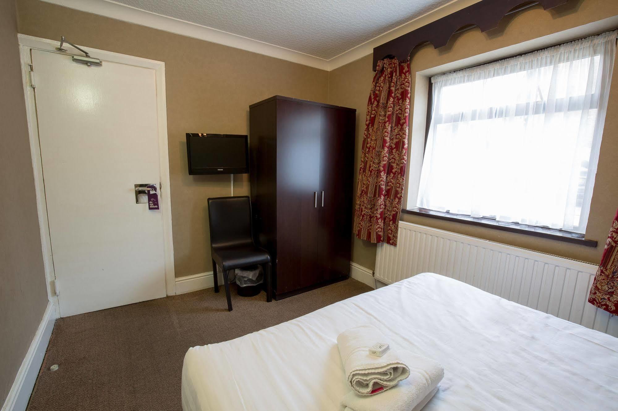 Rossmore Hotel Ilford Dış mekan fotoğraf